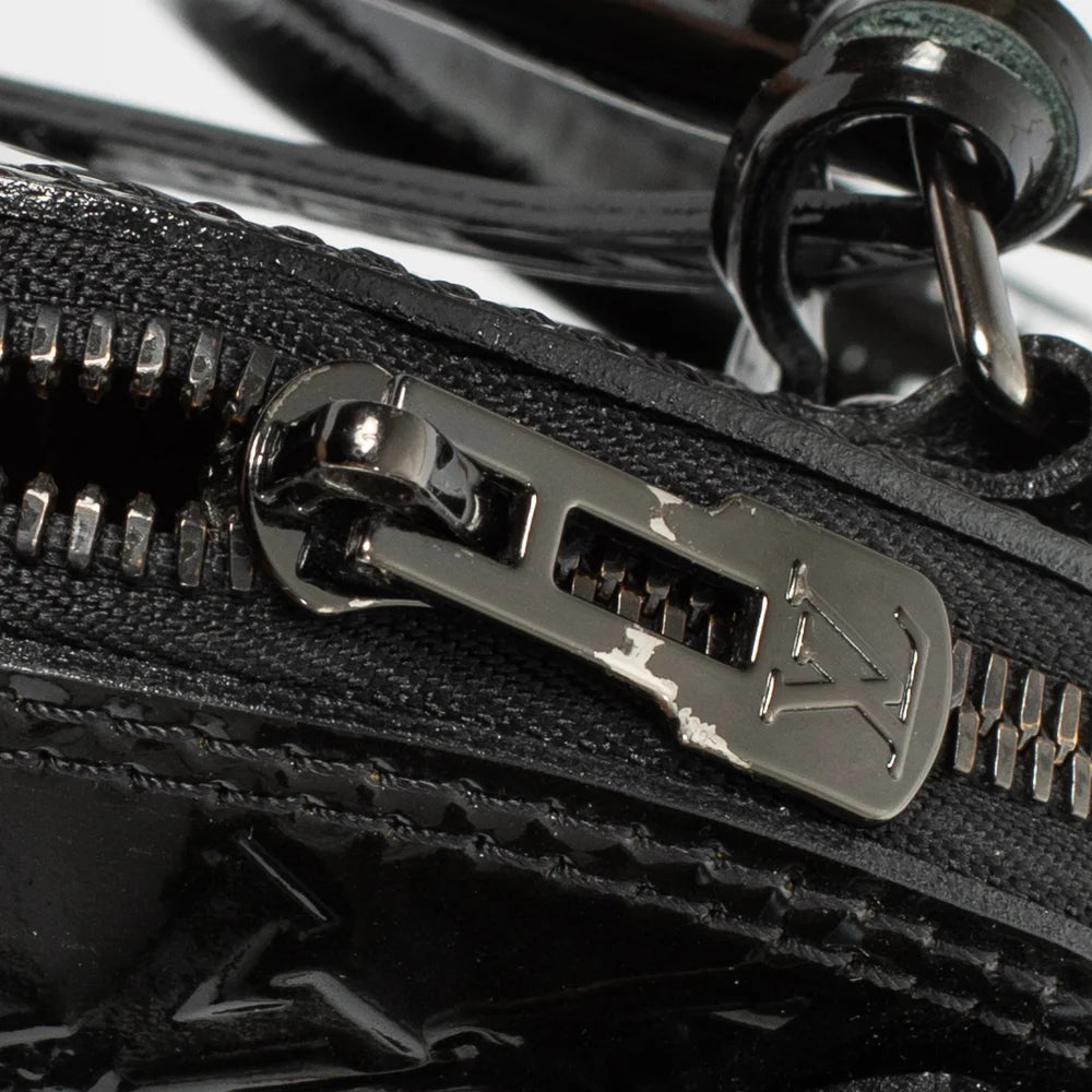 Alma BB bag in black patent leather Louis Vuitton Second Hand