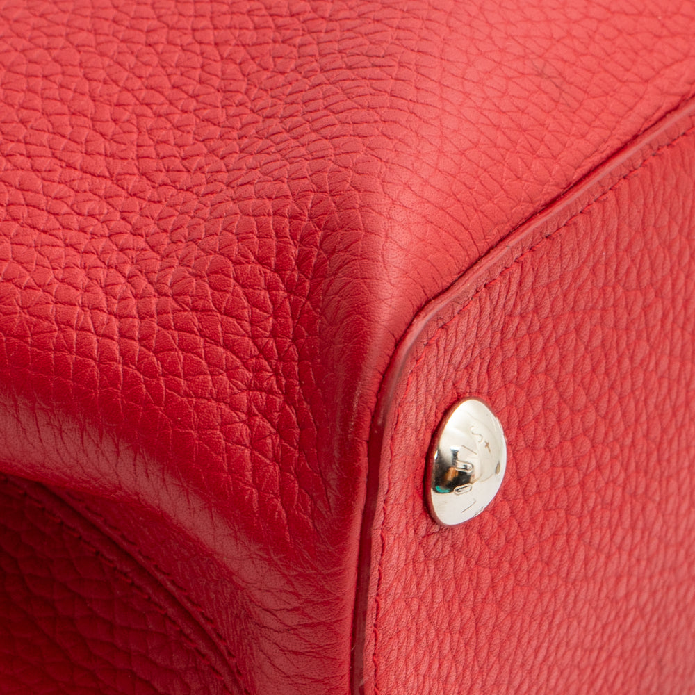 Capucines leather handbag Louis Vuitton Red in Leather - 20447191
