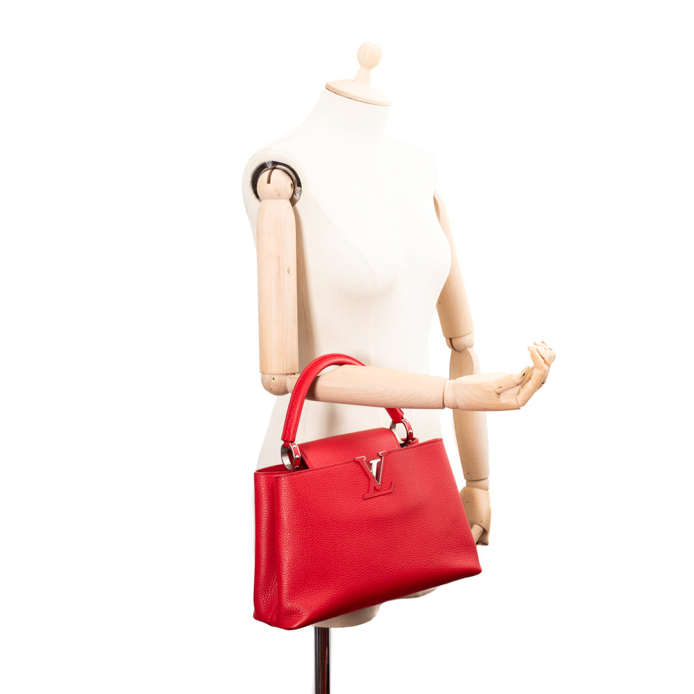 Capucines leather handbag Louis Vuitton Red in Leather - 27104398