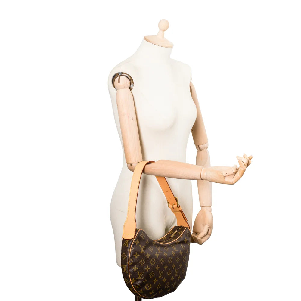 how to style the louis vuitton croissant MM, where to find this vintag