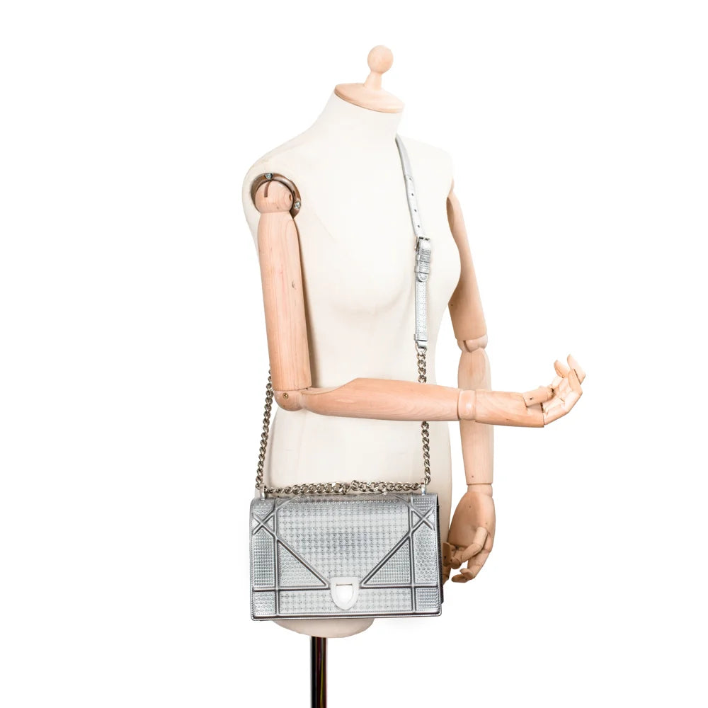 Diorama Medium Diorama bag in silver leather Second Hand Used