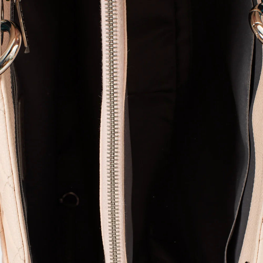 Chanel black leather GST bag - Second Hand / Used – Vintega