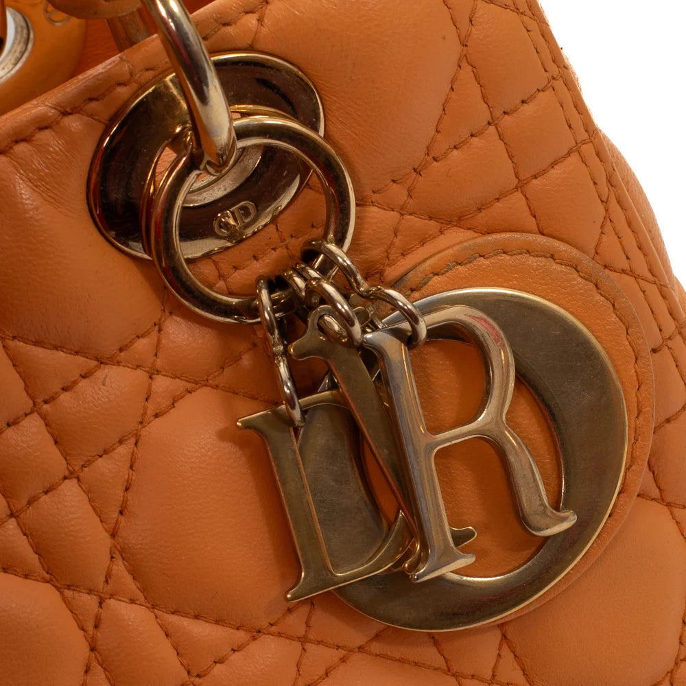 Lady Dior Medium bag in beige leather Dior Second Hand Used Vintega