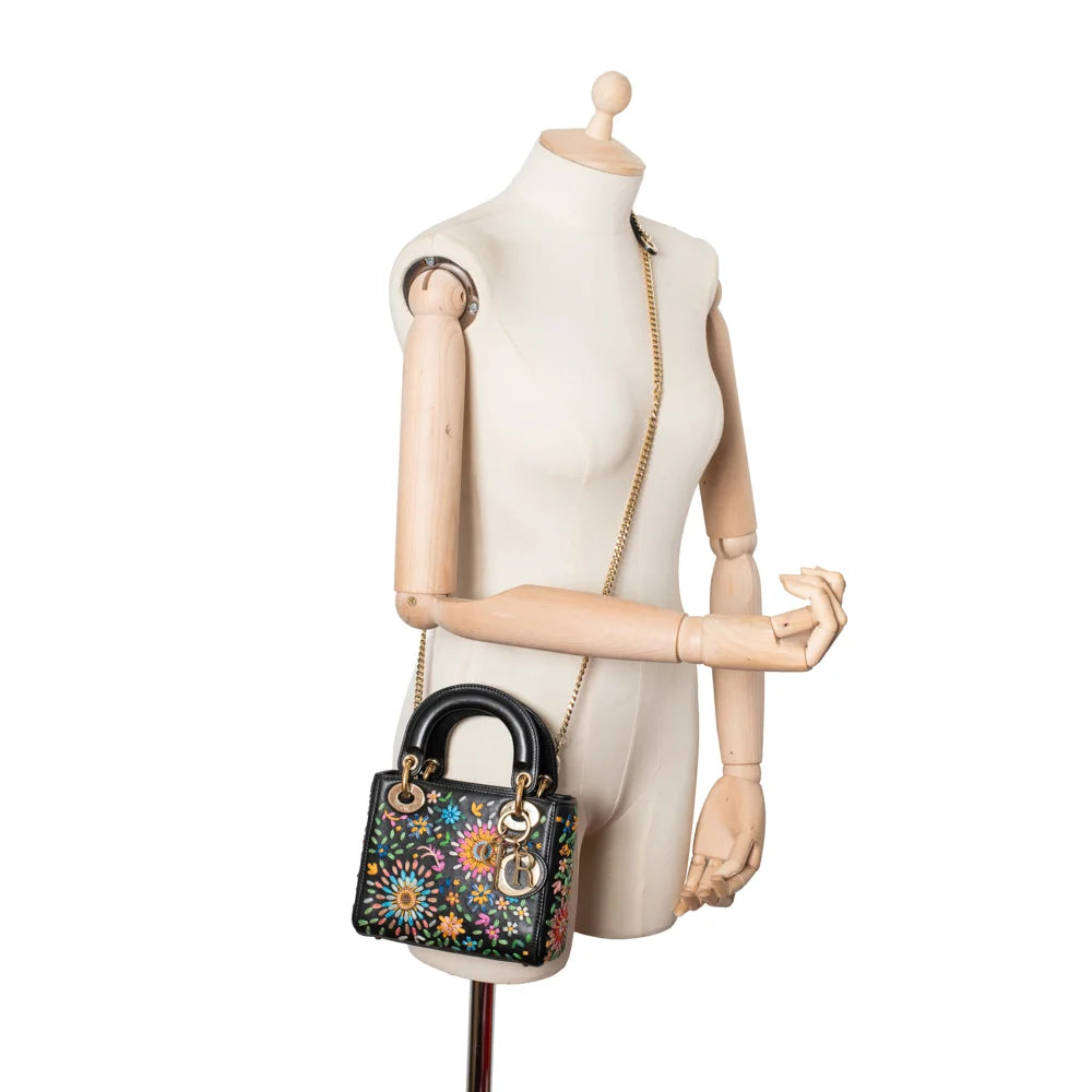 Lady dior embroidered bag hotsell