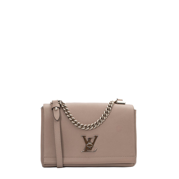 Lockme Ever bag in beige leather Louis Vuitton - Second Hand / Used –  Vintega