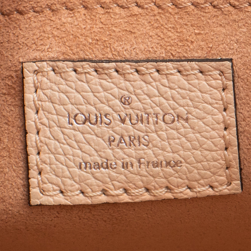 Sac à main lockme en cuir Louis Vuitton Beige en Cuir - 33685898