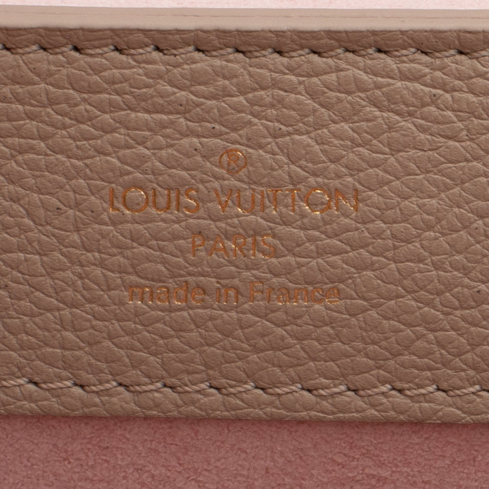 Lockme Ever bag in beige leather Louis Vuitton - Second Hand / Used –  Vintega