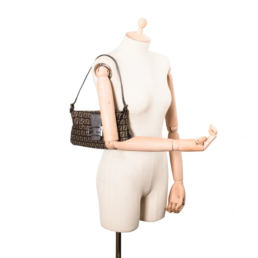 Fendi mamma 2025 baguette bag