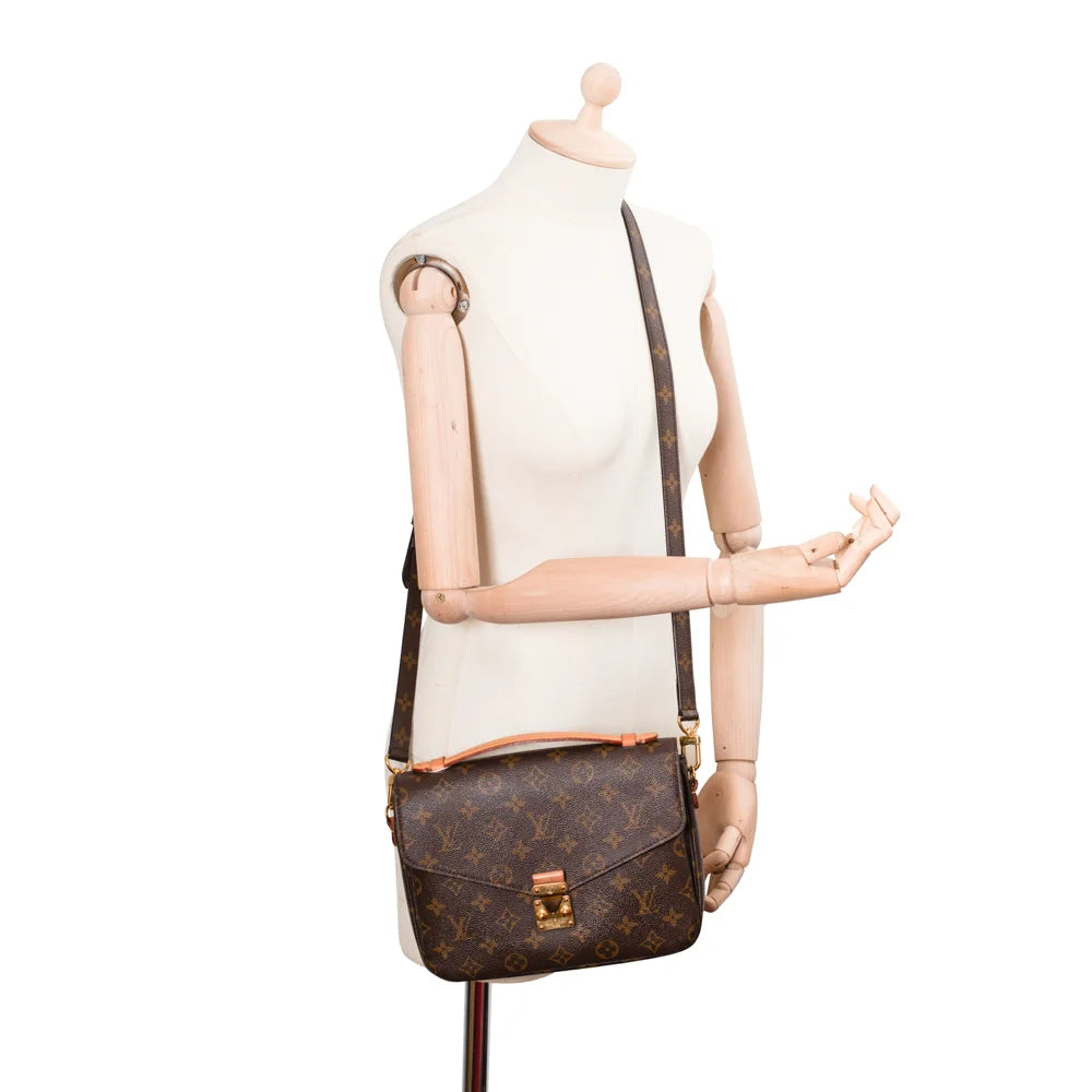 Pochette Metis bag in brown monogram canvas Louis Vuitton Second Hand Used Vintega