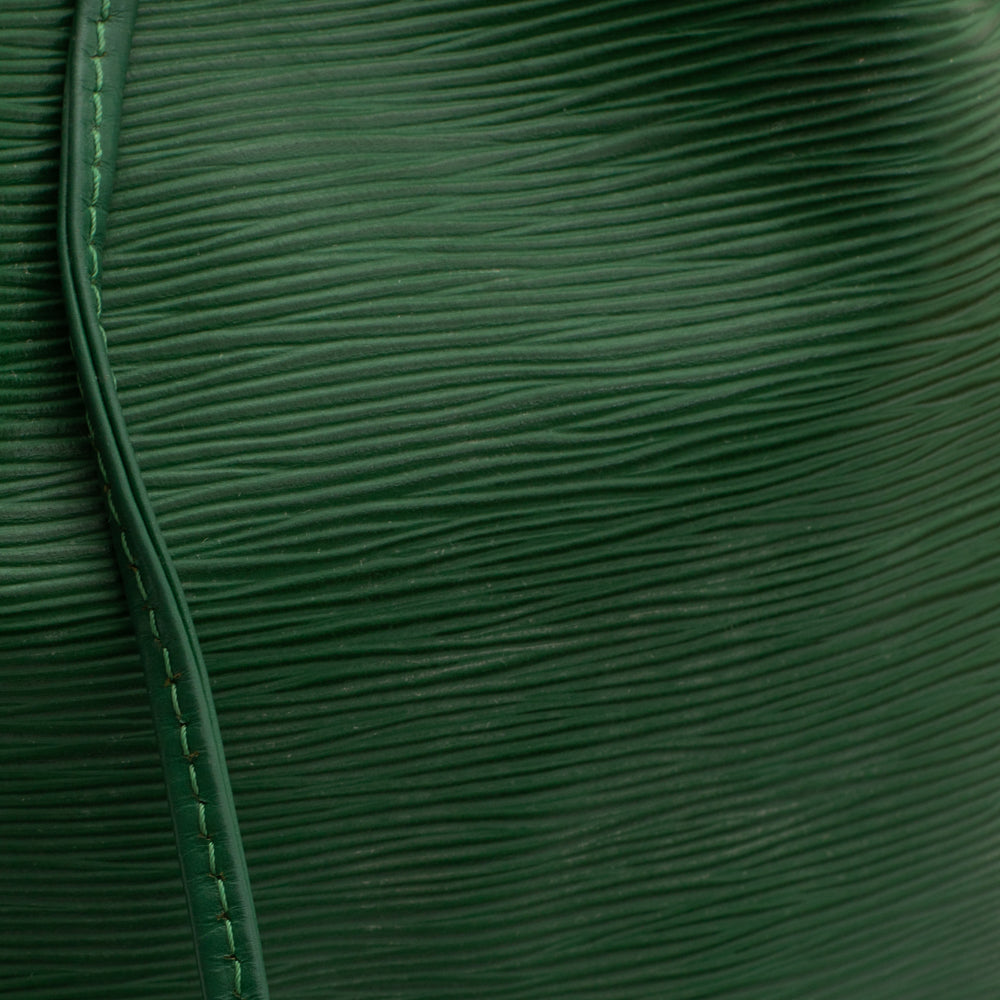 Louis Vuitton - Sac à main torsadé en cuir vert En vente sur 1stDibs