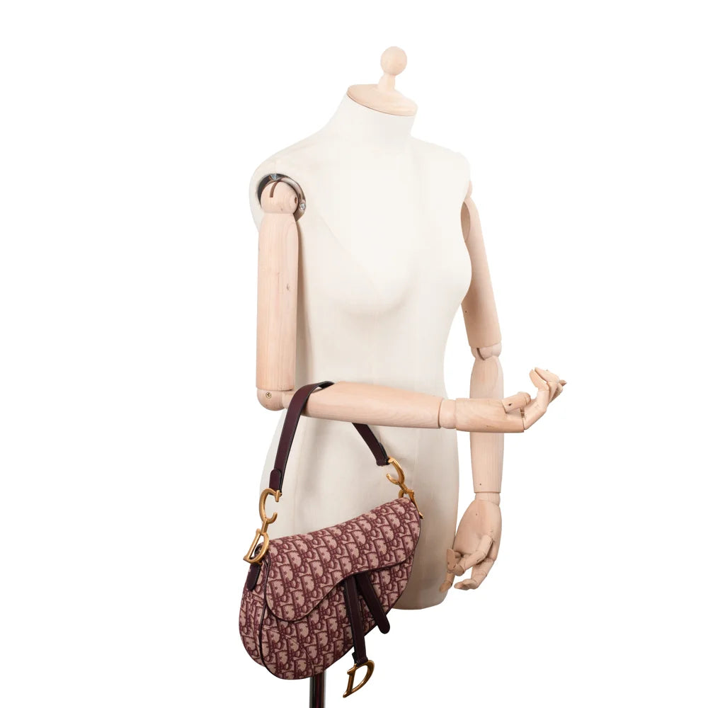 Red dior 2025 saddle bag