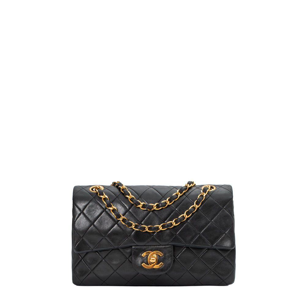 Timeless / Classique Small Vintage bag in black leather