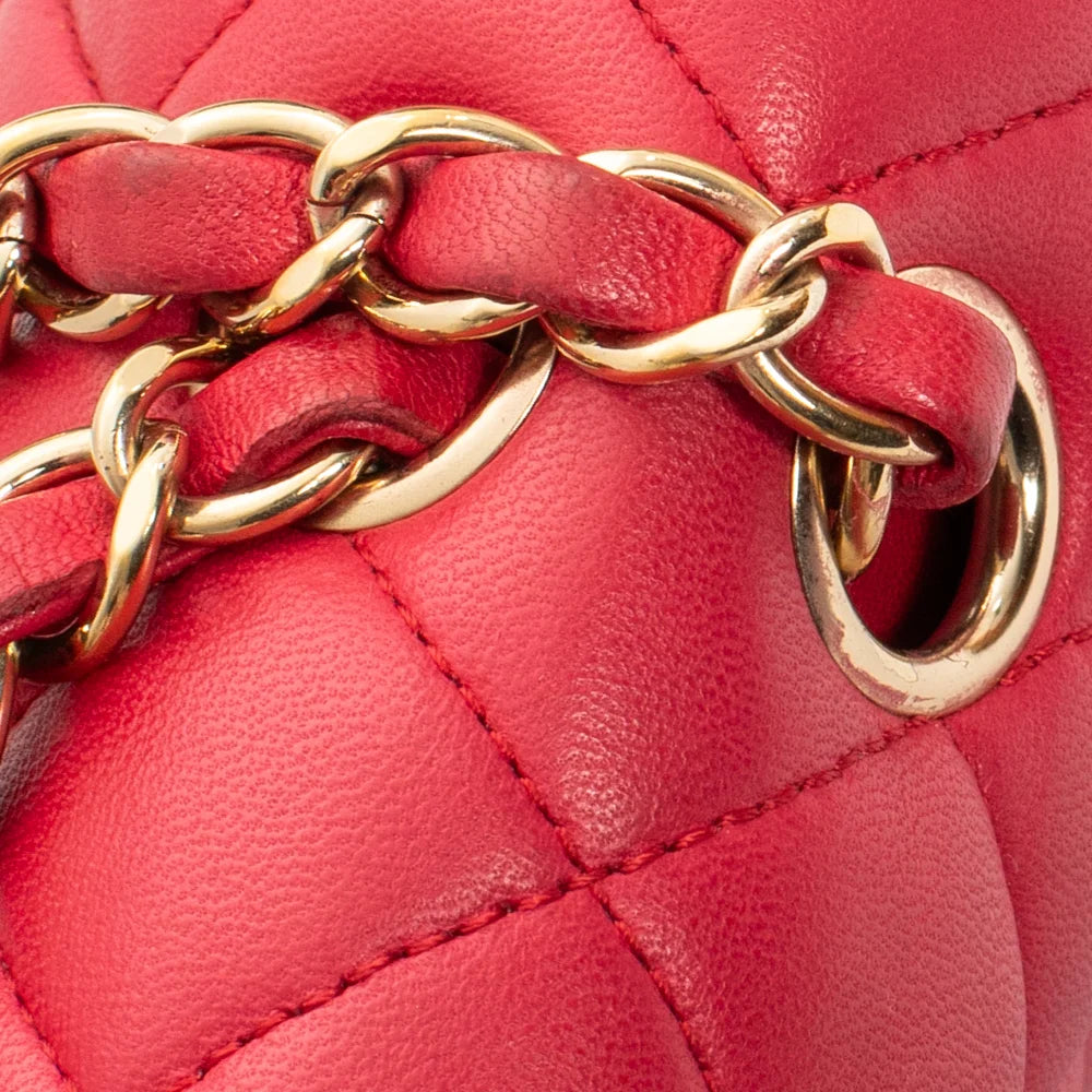 Timeless Classic Medium bag in pink leather Chanel Second Hand