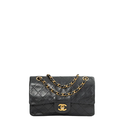 Chanel Timeless / Classic Medium bag in orange leather - Second Hand / Used  – Vintega