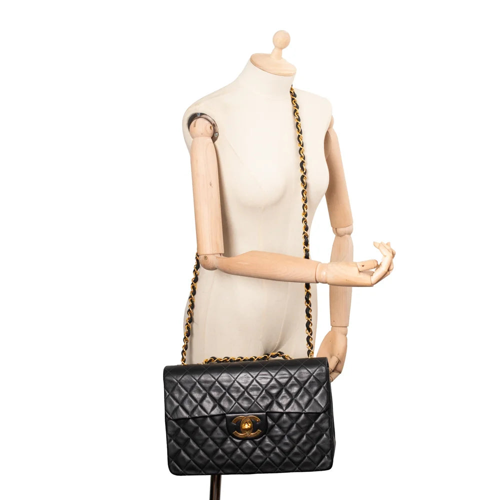 Chanel vintage 2025 flap bag