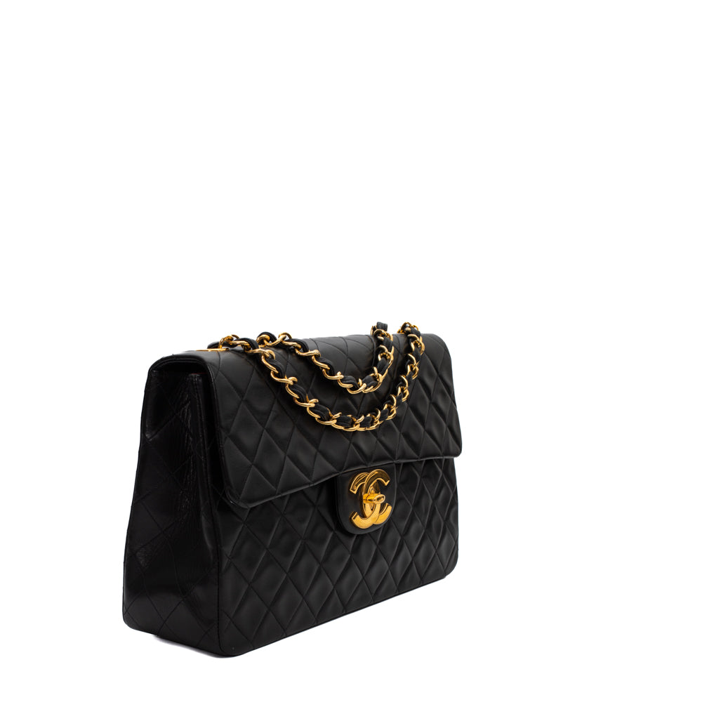 Timeless / Classic Maxi Jumbo Vintage bag in black leather