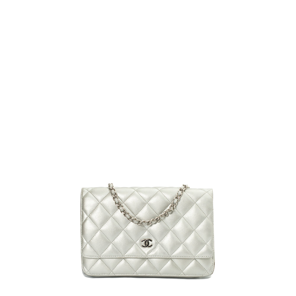 Chanel Wallet On Chain bag in silver leather - Second Hand / Used
