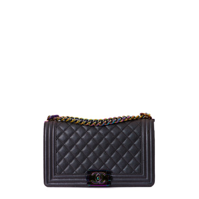 Chanel Medium Chevron Boy Bag in purple leather - Second Hand / Used –  Vintega