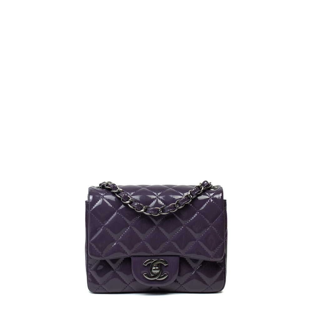 Timeless / Classic Extra Mini bag in Chanel purple patent leather