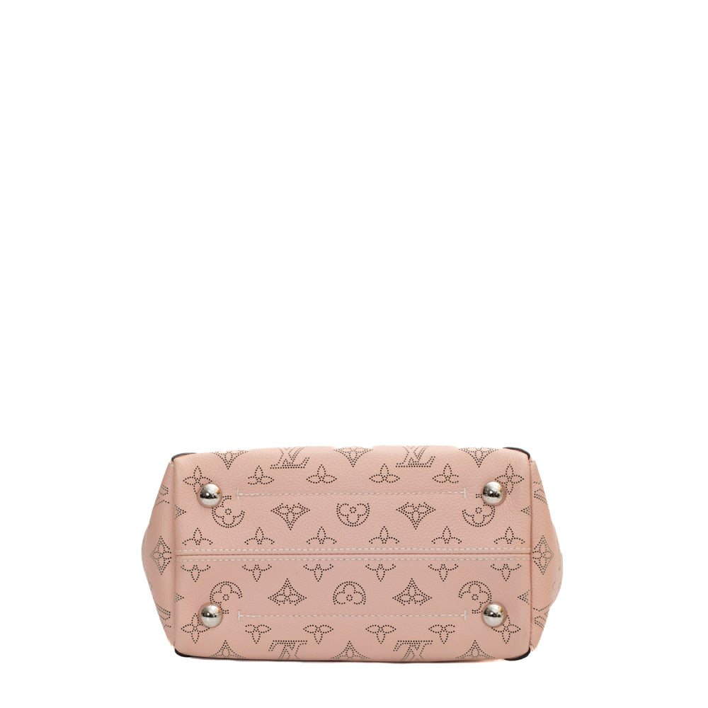 Buy [Used] LOUIS VUITTON Portefeuille Iris Compact Wallet Mahina Leather  Magnolia Pink M62541 from Japan - Buy authentic Plus exclusive items from  Japan